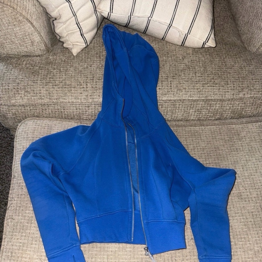 Lululemon cropped scuba hoodie